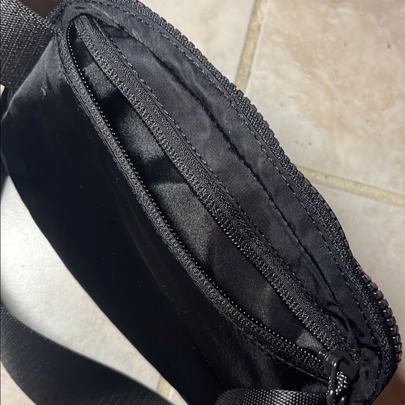 Lululemon belt bag - Picture 4 of 4